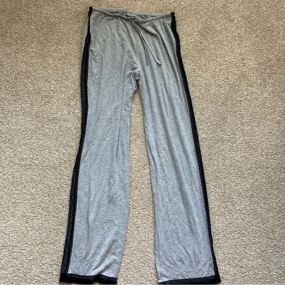 Victoria Secret PJ Set - Picture 3 of 6